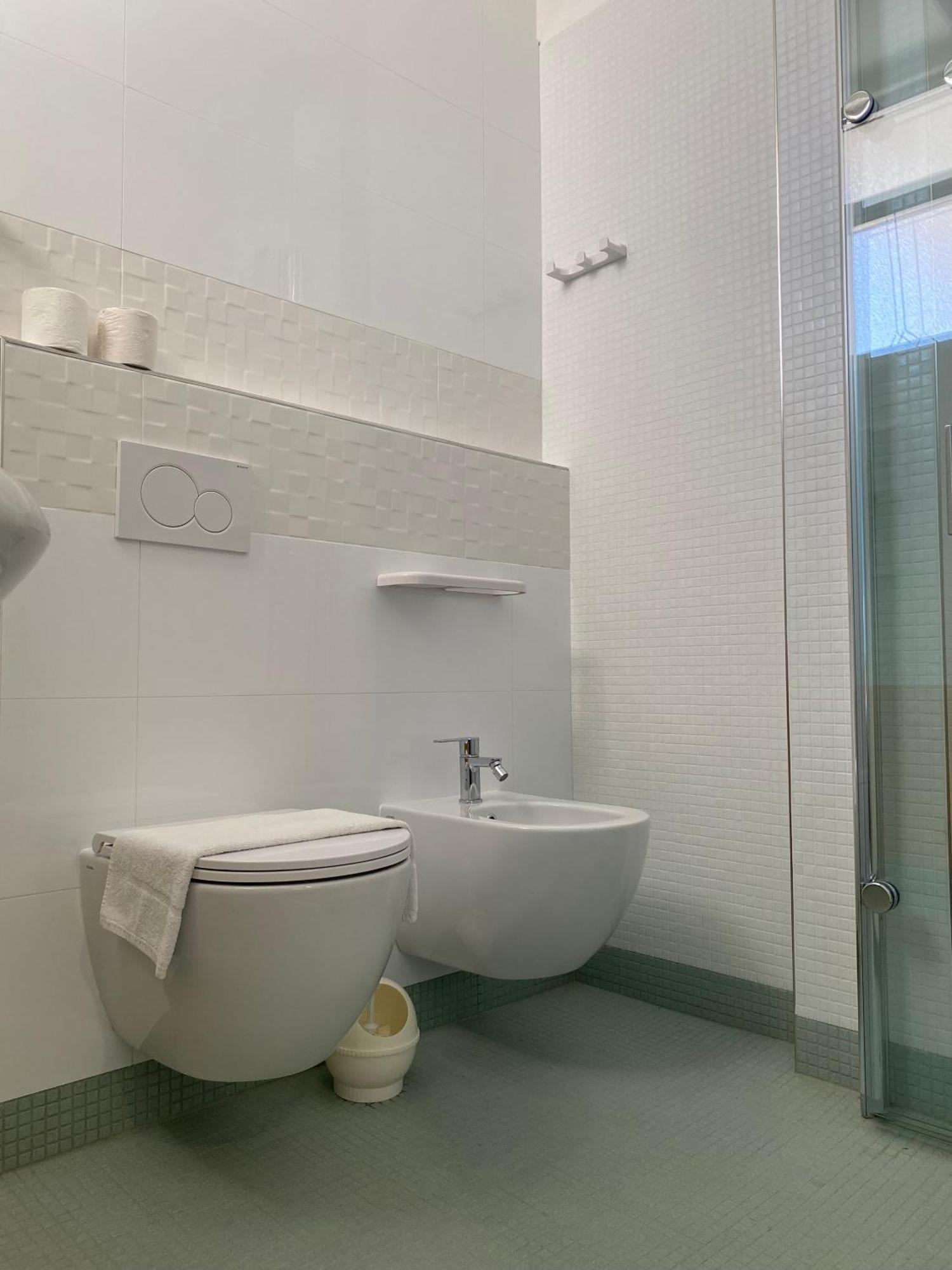 Hotel Loretta Ріміні Екстер'єр фото