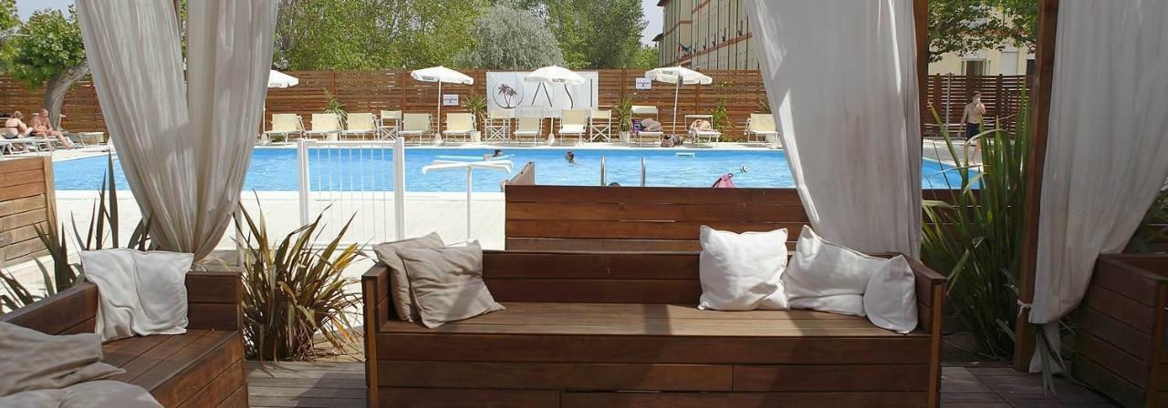 Hotel Loretta Ріміні Екстер'єр фото